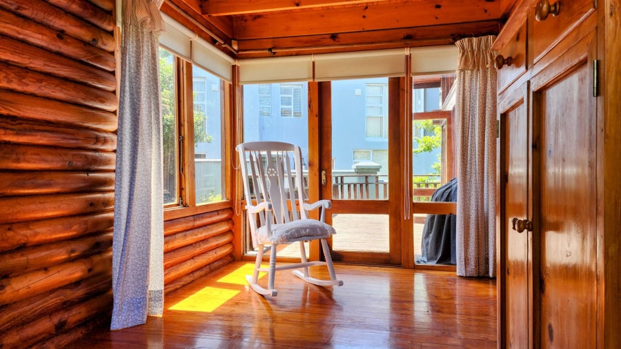 4 Bedroom Property for Sale in Brenton On Sea Western Cape